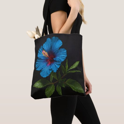 青いハイビスカスの花(黒) トートバッグ (クローズアップ)