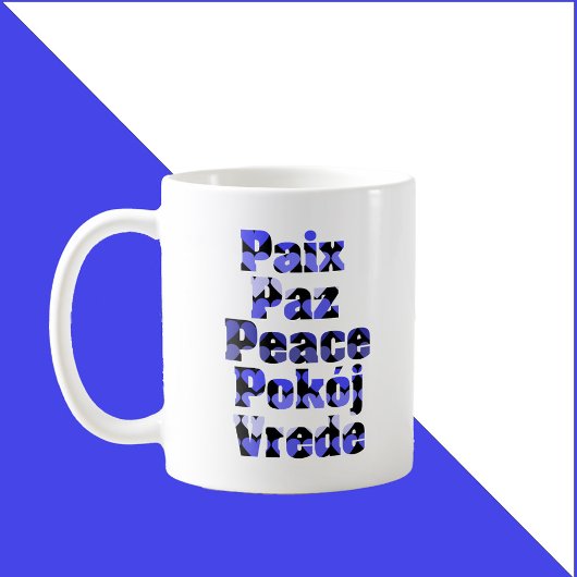 青いハートで表現された多言語での平和 コーヒーマグカップ