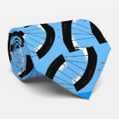 青いバイクの車輪 ネクタイ (ロール)