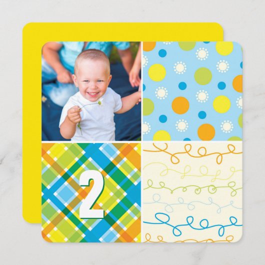 青いパッチワークパターン正方形ボーイフォト誕生日 招待状 (正面/裏面)