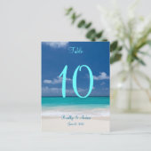 青いビーチ結婚式表の番号 ポストカード (スタンド正面)