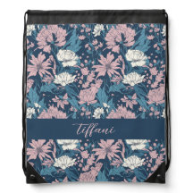 青いピンクの白い花