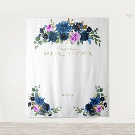 青いフクシアの花のブライダルシャワー フォトブース プロップ タペストリー (正面)