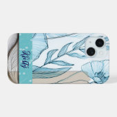 青いフローラコラージュiPhoneケース、ティール(緑がかった色)とベージュ iPhone 15ケース (裏面横)