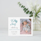 青いベビー足その男の子の写真の誕生の発表 案内ポストカード (スタンド正面)