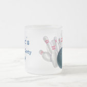 青いボーリング・ボールのパーソナライズなパーティー マグカップ (中央)