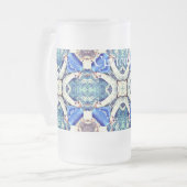 青いマンダラハートパターンThunder_Cove フロストグラスビールジョッキ (正面左)