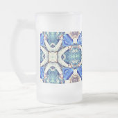青いマンダラハートパターンThunder_Cove フロストグラスビールジョッキ (左)