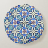 青いマンダラハートパターンThunder_Cove ラウンドクッション (裏面)