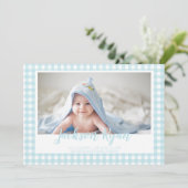 青いミニマルギンガムチェックパターン写真誕生 案内状 (スタンド正面)