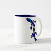 青いモザイク模様のヤモリのトカゲのハ虫類の芸術 ツートーンマグカップ (正面右)