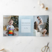 青いモダンスパークリー冬の植物のアーチ写真 三つ折りカード (内部)