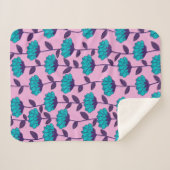 青いモダンピンクの花のパターン シェルパブランケット (正面(横))