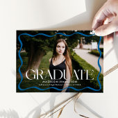 青いモダン波状フレームの卒業写真卒業 案内状