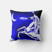 青いユニコーン夜エアブラシの芸術の装飾用クッション クッション (裏面)