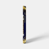 青いラメの背景に金色のモノグラムイニシャルA iPhoneケース (左側面)