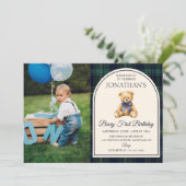 青いリボンのテディベア タータン写真誕生日 招待状 (スタンド正面)