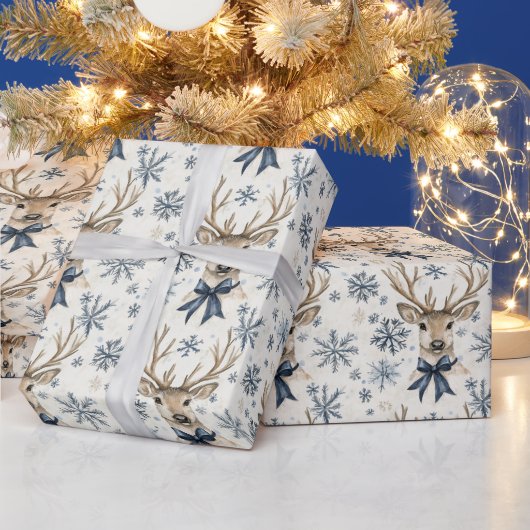 青いリボンの鹿のクリスマス雪の結晶 ラッピングペーパー (クリスマス)