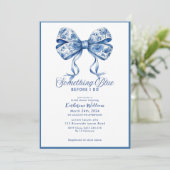 青いリボン チャイナペインティング ブライダルシャワー 招待状 (スタンド正面)