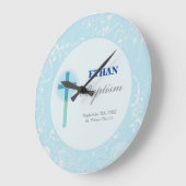 青いレースの男の子の洗礼 ラージ壁時計 (傾斜)