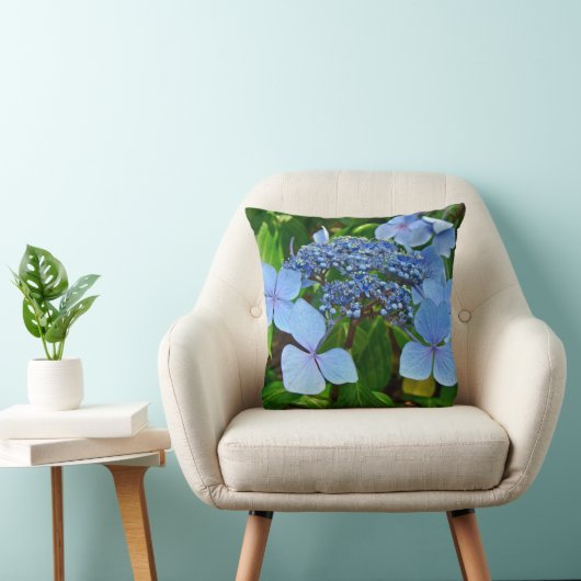 青いレース帽あじさい花 – 枕 (椅子)