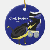 青いローラースケートのスポーツのクリスマスのオーナメント セラミックオーナメント (正面)