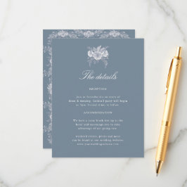 青いヴィクトリアンスタイルの結婚式詳細カード（白い花付き） エンクロージャーカード