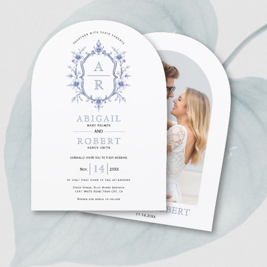 青いヴィンテージの花柄紋章の結婚式のモノグラム 招待状