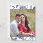 青いヴィンテージフランスのフローラ日付の写真の保存 招待状 (裏面)