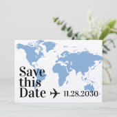 青い世界地図と飛行機のハート 太いフォントの目的地 セーブザデート (スタンド正面)