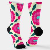 青い中心と緑の花を持つピンクの離れ花 ソックス (傾斜あり)