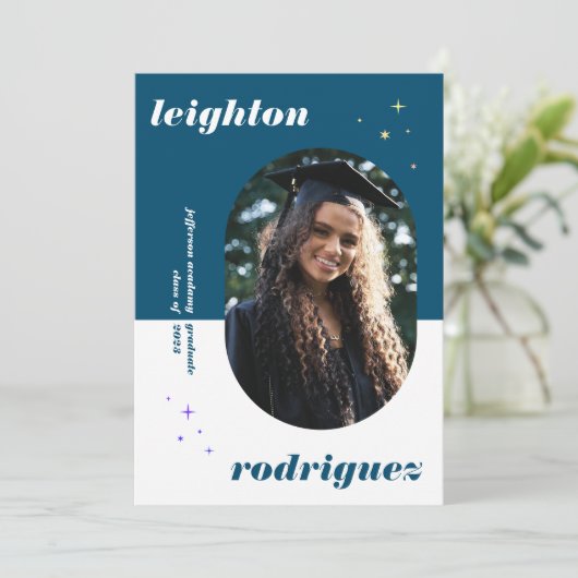 青い丸ユニークみを帯びた写真の卒業発表 案内状 (スタンド正面)