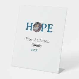 青い休日の希望 太文字の子供の写真 名前よ 台座サイン