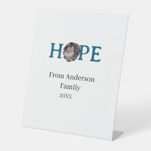 青い休日の希望 太文字の子供の写真 名前よ 台座サイン (正面)