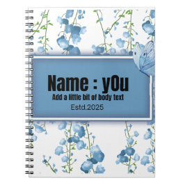 青い低木に囲まれた蝶 ノートブック