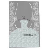 青い何かは花嫁のパーティーをここに来ます ミディアムペーパーバッグ (正面)