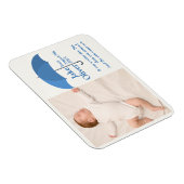 青い傘の下の名前と日付の赤ちゃん写真 マグネット (右側)