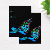 青い光の中の蝶 – 垂直ギフトラベル (デスク)