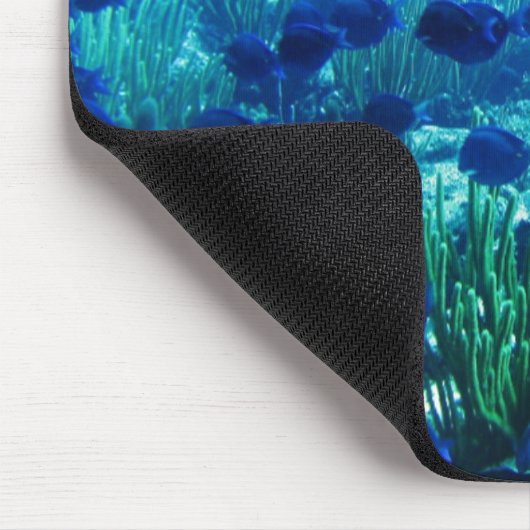 青い円盤投げの魚の群れ マウスパッド (コーナー)