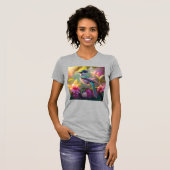 青い冠を持つ虹色の翼を持つサンショウクイの幻想の鳥 Tシャツ (正面フル)