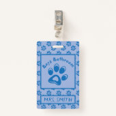 青い動物の手は男の子のバスルームのパスバッジをプリント バッジ (正面クリップ)