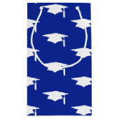 青い卒業キャップパターン – 卒業 スモールペーパーバッグ (裏面)