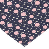 青い及びピンクの大きいドット・パターン ショートテーブルランナー (コーナー)