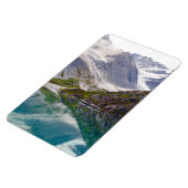 青い反射で育てられる マグネット (左側)