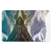 青い反射で育てられる マグネット (横)