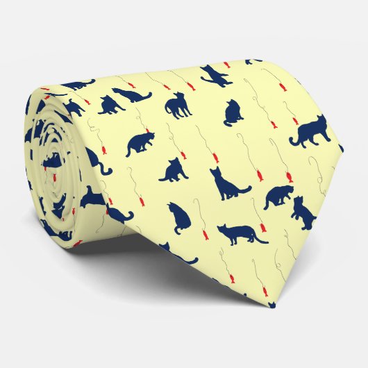 青い可愛い子猫と赤い魚 ネクタイ (ロール)