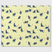 青い可愛い子猫と赤い魚 ラッピングペーパー (フラット)