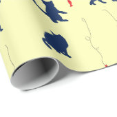 青い可愛い子猫と赤い魚 ラッピングペーパー (ロールコーナー)