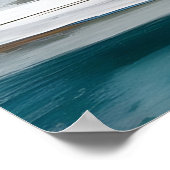 青い台所で皿を洗う女性。 ポスター (角)