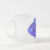 青い唐魚漫画イラストレーション フロストグラスマグカップ (左)